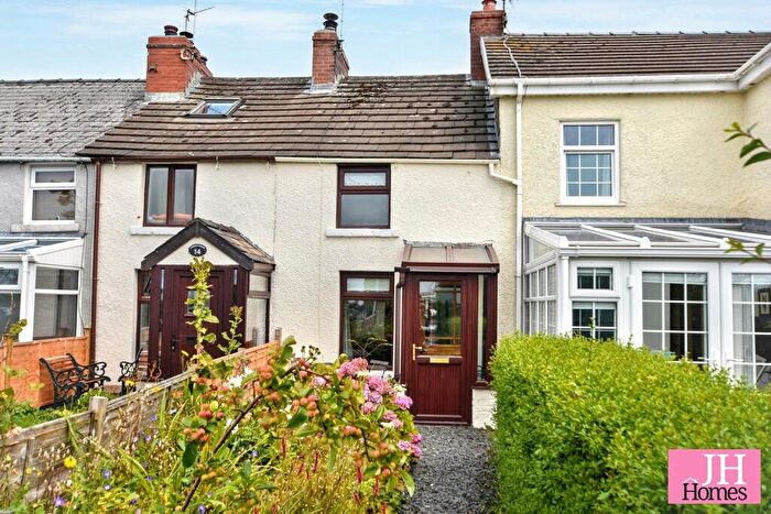 2 Bedroom Cottage For Sale In Swarthmoor, Ulverston, Cumbria, LA12