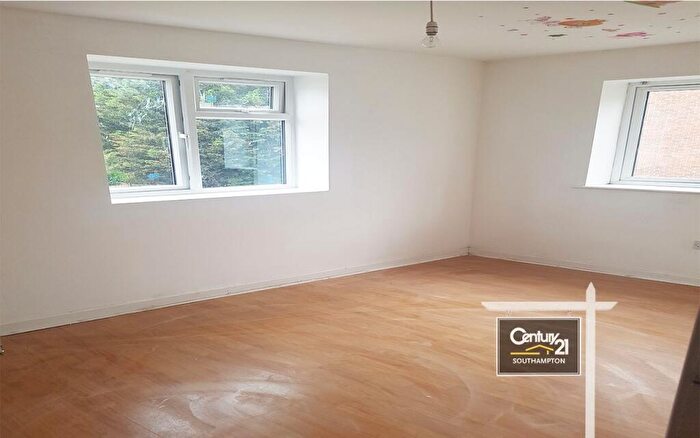 1 Bedroom Flat To Rent In |Ref: |, Cox's Lane, Southampton, SO19