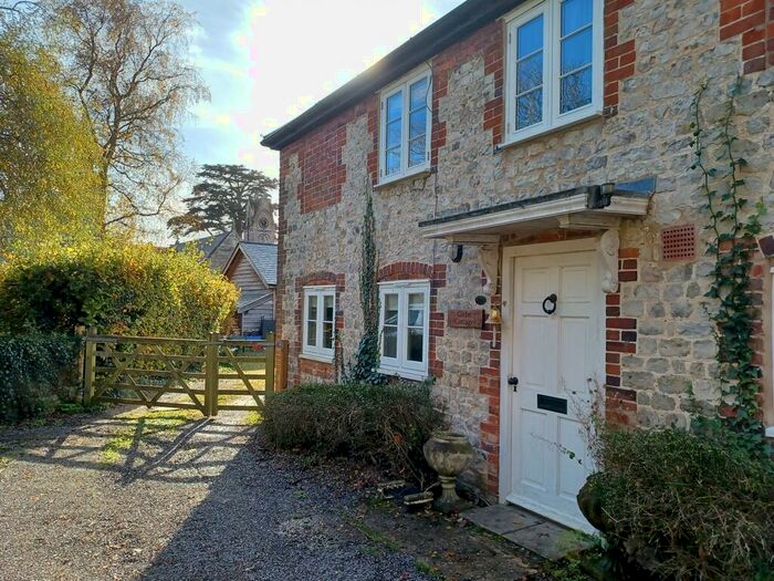 4 Bedroom Cottage To Rent In Sutton Veny, Warminster, BA12
