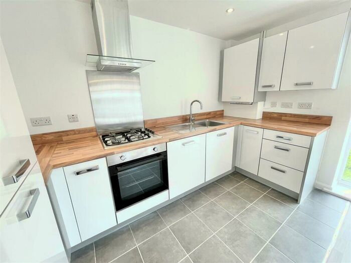 2 Bedroom Flat To Rent In Hitchings Leaze, Charlton Hayes, Bristol, BS34