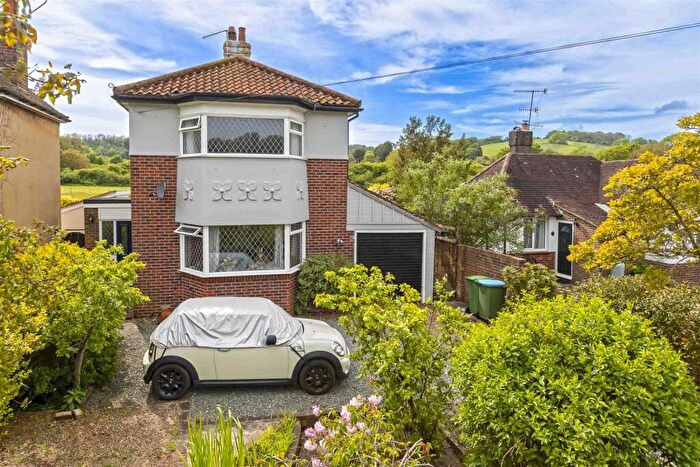 3 Bedroom Detached House To Rent In The Quadrangle, Worthing, BN14