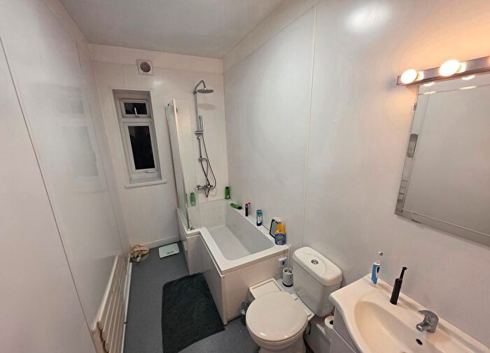 2 Bedroom Flat To Rent In Fold Street, Wolverhampton, WV1