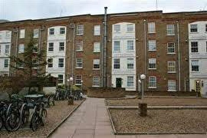 3 Bedroom Apartment To Rent In Aldgate, London, E1