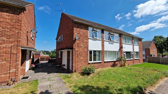 2 Bedroom Maisonette To Rent In Greendale Road, Whoberly, Coventry, CV5