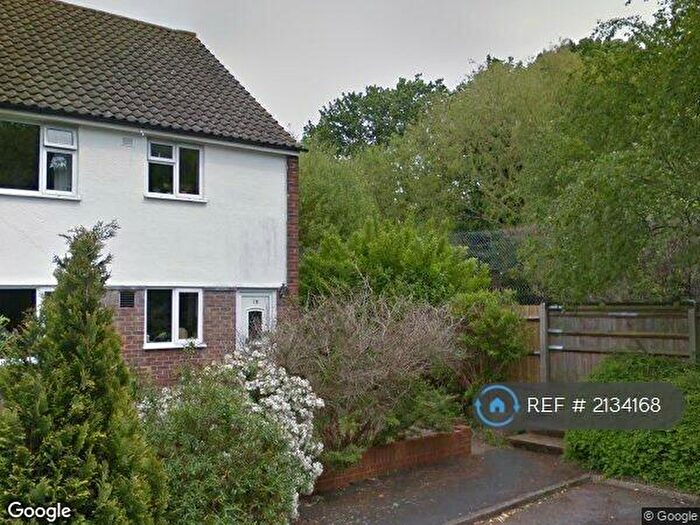 2 Bedroom Maisonette To Rent In Sunnyhurst Close, Sutton, SM1