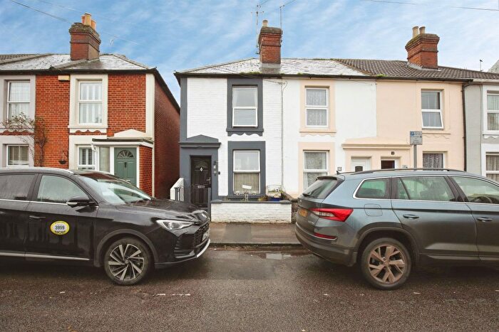 2 Bedroom End Terrace House For Sale In Fairview Road, Salisbury, SP1