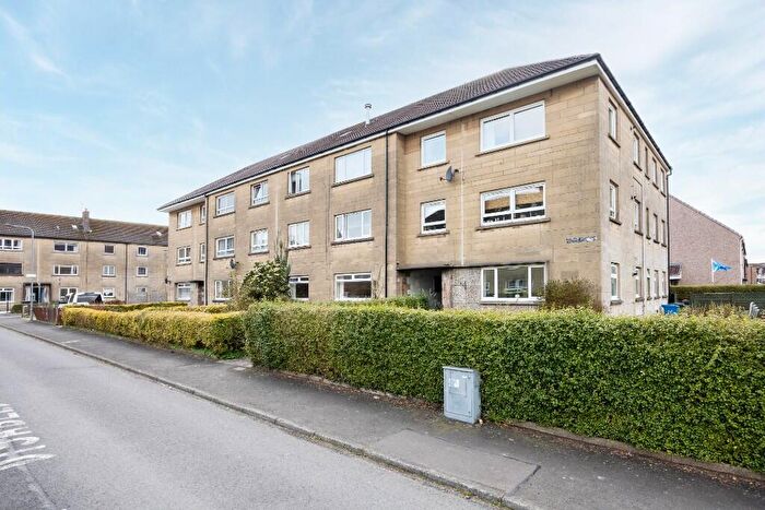 2 Bedroom Flat To Rent In Rosneath Drive, Helensburgh, Dunbartonshire, G84