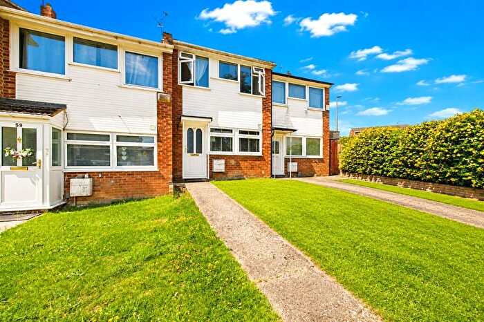 3 Bedroom Terraced House For Sale In Chichester Road, Tilehurst, Reading, RG30