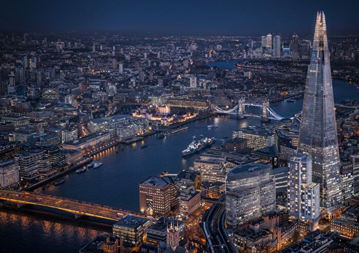 2 Bedroom Flat To Rent In Shard Place, London Bridge Street, SE1