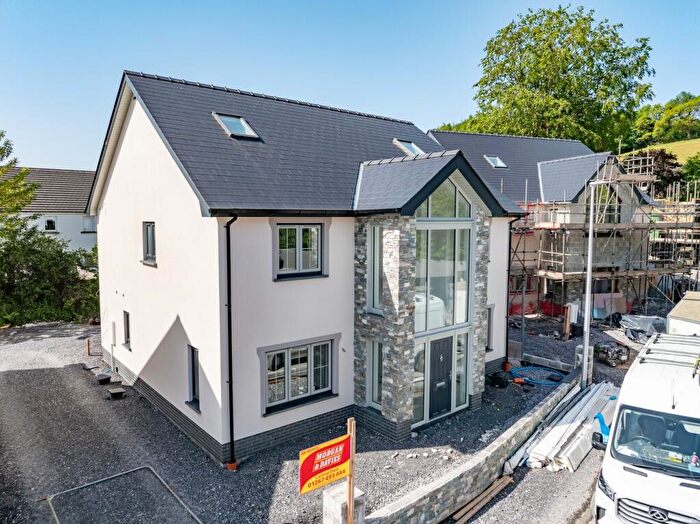 4 Bedroom Detached House For Sale In Bronwydd Road, Carmarthen, SA31