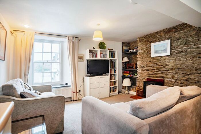 2 Bedroom End Of Terrace House For Sale In Bull Hill, Fowey, Cornwall, PL23