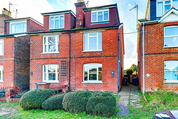 3 Bedroom House To Rent In Alfold Road, Cranleigh, GU6