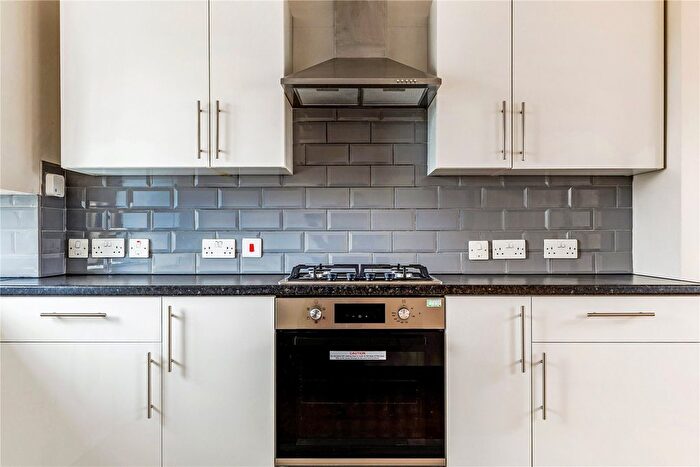 1 Bedroom Flat To Rent In Montana Road, London, SW17