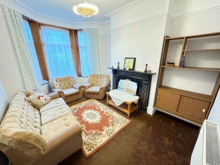 3 Bedroom Terraced House To Rent In High Town Road, Luton, Bedfordshire, LU2