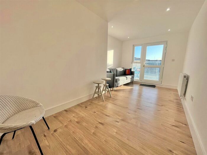 1 Bedroom Flat To Rent In Flat, Midland Apartments, Midland Road, Luton, LU2