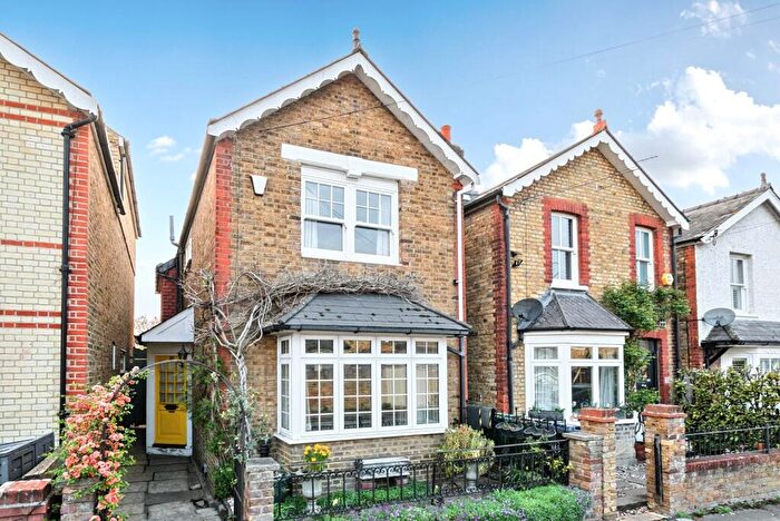 3 Bedroom Detached House For Sale In Summer Gardens, East Molesey, KT8