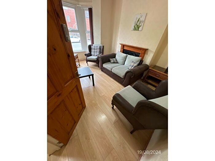 4 Bedroom Terraced House To Rent In North Road, Cathays, Cardiff, CF10