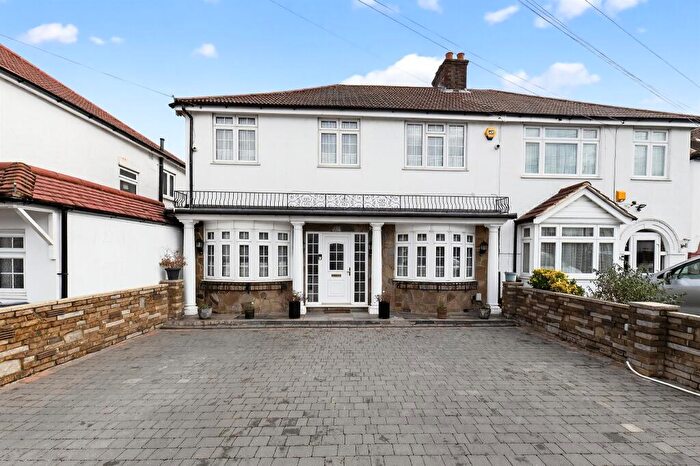 5 Bedroom End Of Terrace House For Sale In The Drive, Morden, SM4