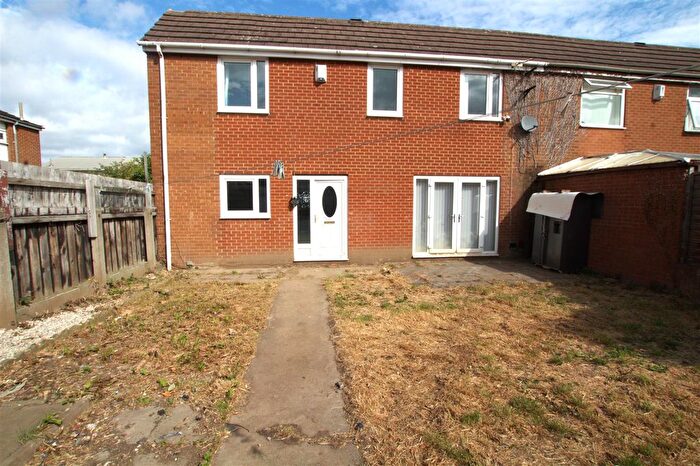 3 Bedroom End Of Terrace House To Rent In Albury Way, Middlesbrough, TS3