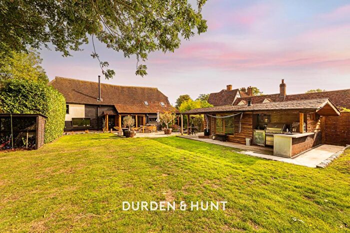 4 Bedroom Barn Conversion For Sale In Coopersale Street, Fiddlers Hamlet, CM16