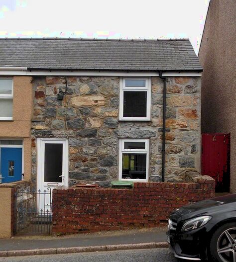 2 Bedroom Terraced House To Rent In Rhedyw Road, Llanllyfni, Caernarfon, LL54