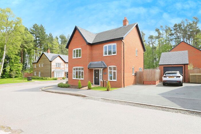 4 Bedroom Detached House For Sale In Red Oak Drive, Lea Castle, Kidderminster, DY10