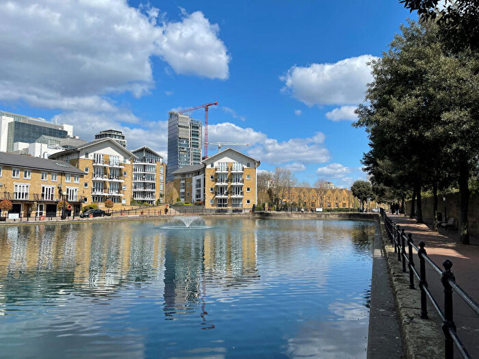 1 Bedroom Apartment To Rent In Codling Close, London, E1W