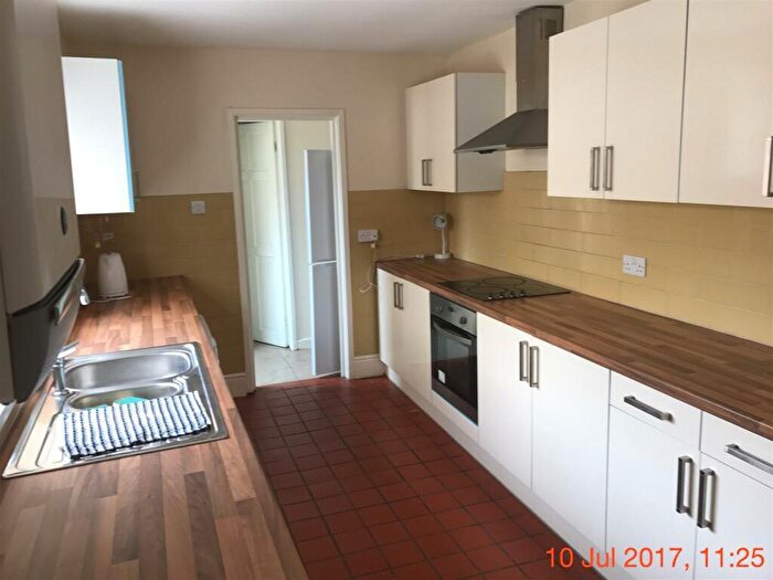 4 Bedroom Terraced House To Rent In South Parade - Four Bedrooms & Three Bathrooms! /, LN1