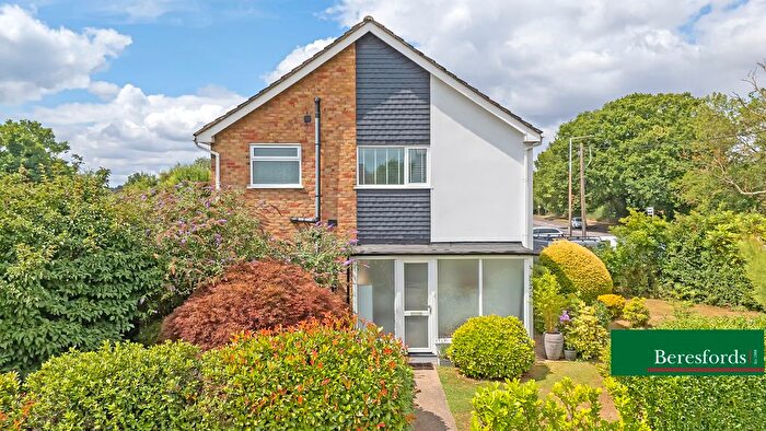 4 Bedroom Semi-Detached House For Sale In Fen Close, Shenfield, CM15