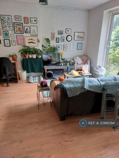 2 Bedroom Flat To Rent In Minster Court, Liverpool, L7