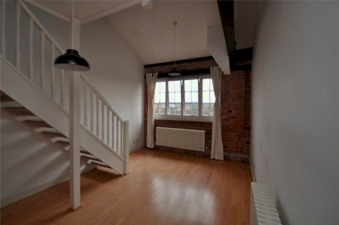 2 Bedroom Flat To Rent In Station Road, Canterbury, CT2