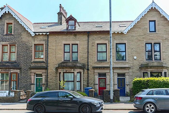 6 Bedroom Terraced House For Sale In Haslingden Road, Rawtenstall, Rossendale, BB4