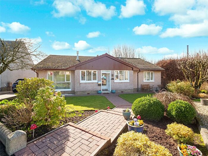 4 Bedroom Bungalow For Sale In Underwood, Kilwinning, North Ayrshire, KA13