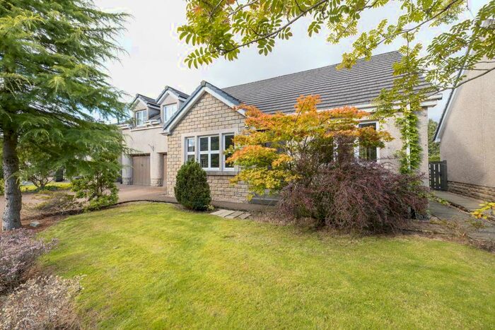 4 Bedroom Detached House For Sale In Croft Wynd, Milnathort, KY13