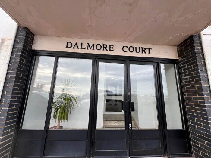2 Bedroom Flat To Rent In Dalmore Court, Bexhill On Sea, TN40