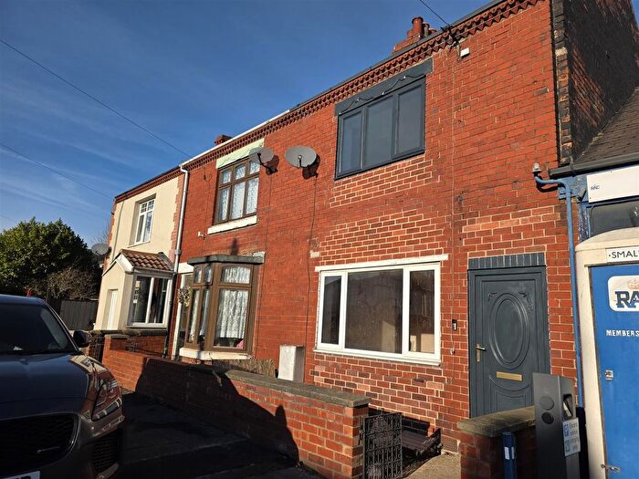 1 Bedroom Flat To Rent In Skellow Road, Carcroft, Doncaster, DN6