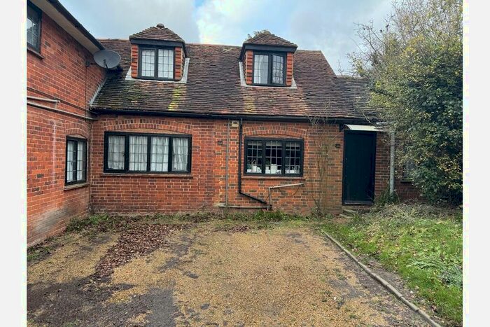 3 Bedroom Semi-Detached House To Rent In Woking Road, Jacobs Well, Guildford, GU4