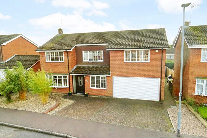 5 Bedroom Detached House For Sale In Spring Close, Lutterworth, LE17