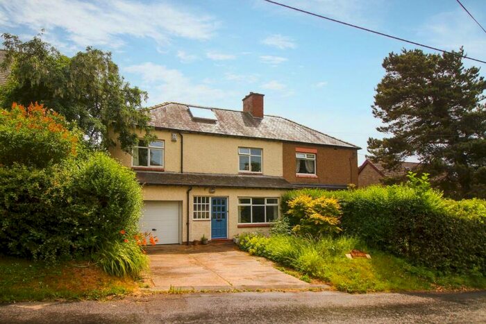 4 Bedroom Semi-Detached House For Sale In Oakwood, Hexham, NE46