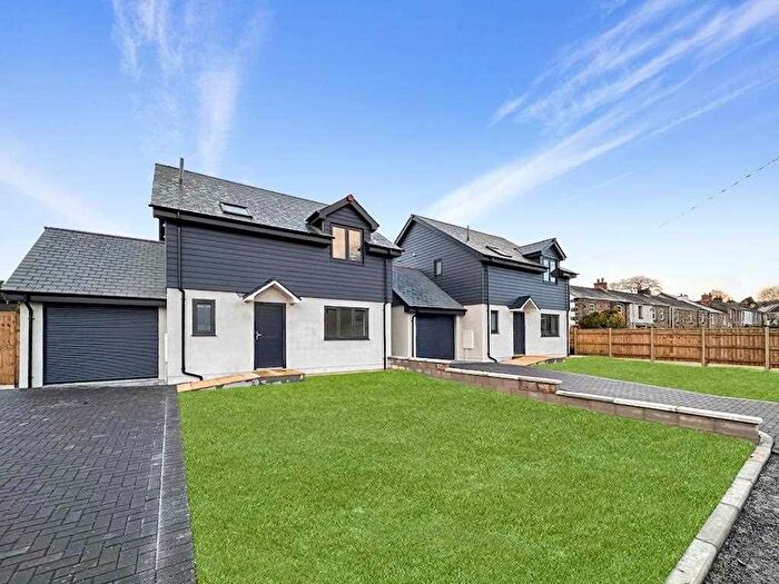 4 Bedroom Detached House For Sale In Lanner Moor, Redruth, TR16