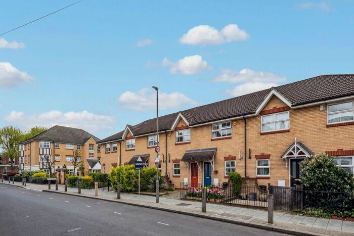 2 Bedroom Property To Rent In Swaffield Road, London, SW18