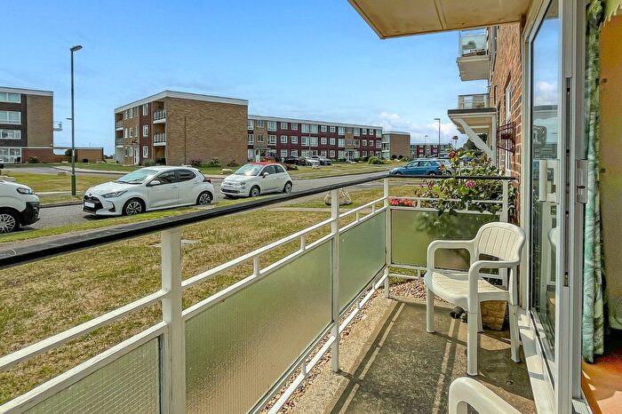 2 Bedroom Flat For Sale In Kingsley Court, Overstrand Avenue, Rustington, West Sussex, BN16
