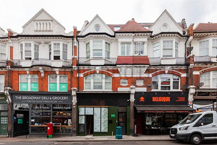 2 Bedroom Flat To Rent In The Broadway, Woodford Green, IG8