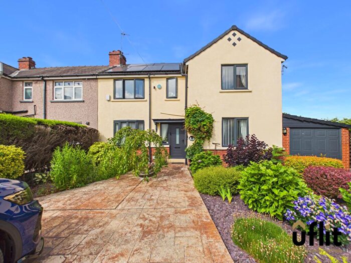 3 Bedroom Semi Detached House For Sale In Arundel Crescent, Treeton, Rotherham, S60