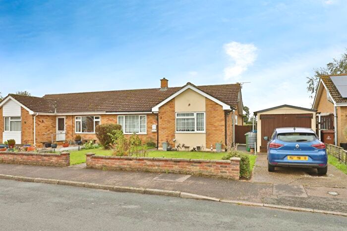 3 Bedroom Semi-Detached Bungalow For Sale In Fairholme Close, Ashill, Thetford, IP25
