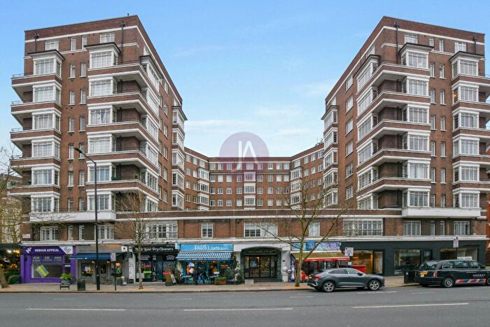 2 Bedroom Apartment To Rent In Rossmore Court, Maylebone, London, NW1