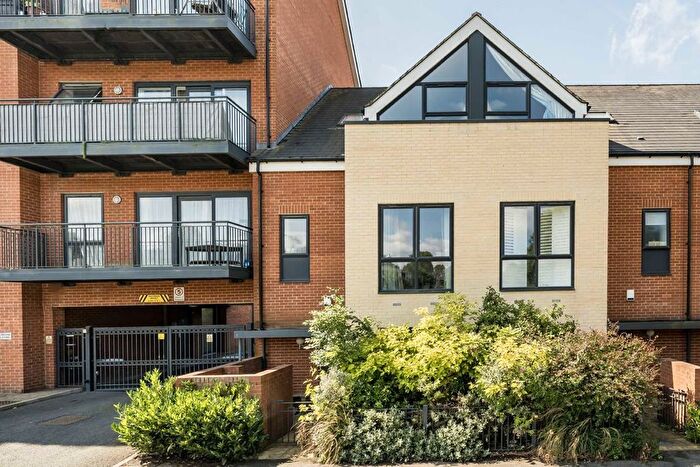 4 Bedroom Property For Sale In South Oak Road, Streatham, SW16