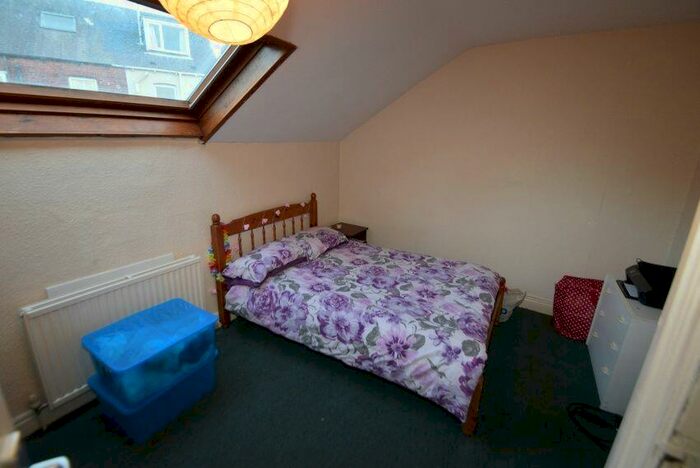 2 Bedroom Flat To Rent In A Ecclesall Road, Sheffield, S11