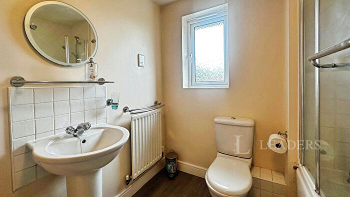 5 Bedroom Terraced House To Rent In Primrose Close - Bedroom House -, LU3