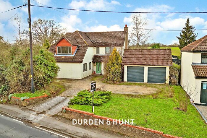 4 Bedroom Detached House For Sale In Dunmow Road, Fyfield, CM5